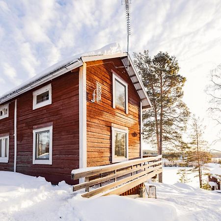Kalix Riverside Inn, Farm Timbering ภายนอก รูปภาพ