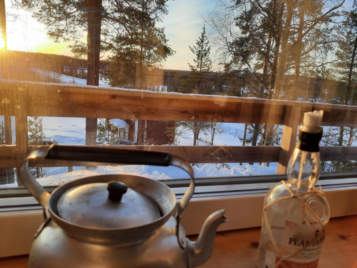 Kalix Riverside Inn, Farm Timbering ภายนอก รูปภาพ