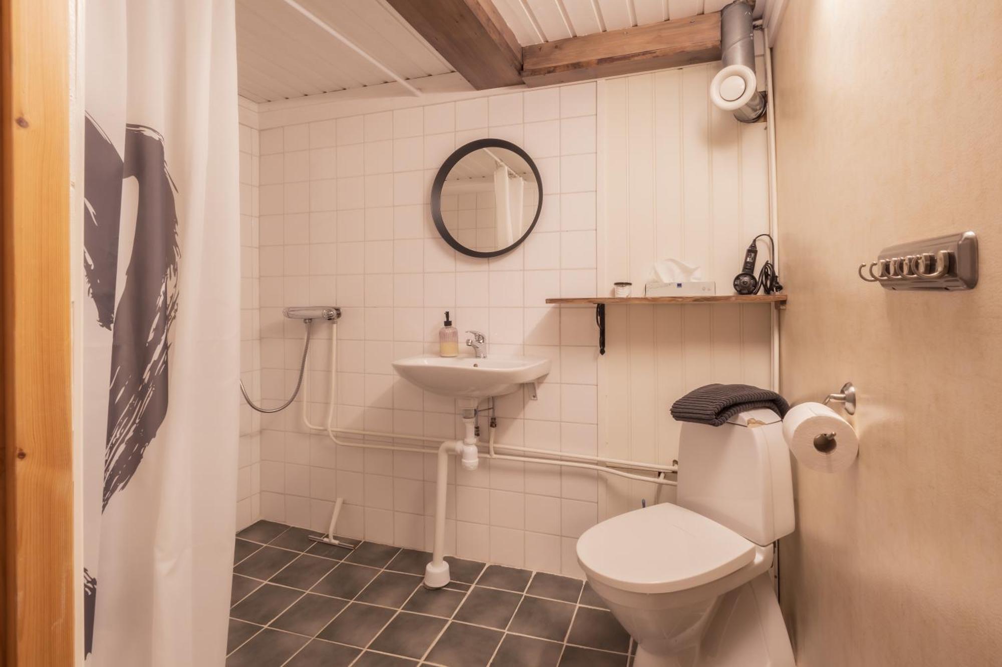 Kalix Riverside Inn, Farm Timbering ภายนอก รูปภาพ
